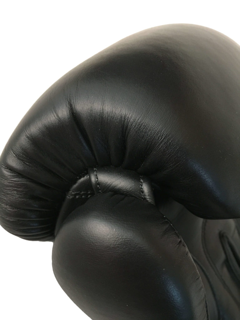 BigPunch Boxhandschuh Daumenposition